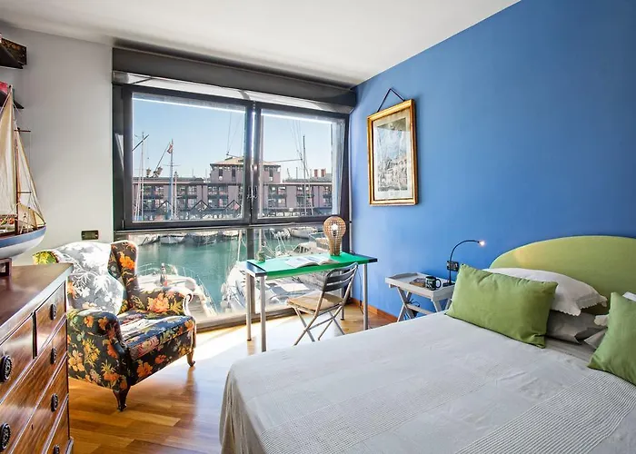 Sull'acqua Del Porto Antico ジェノヴァ